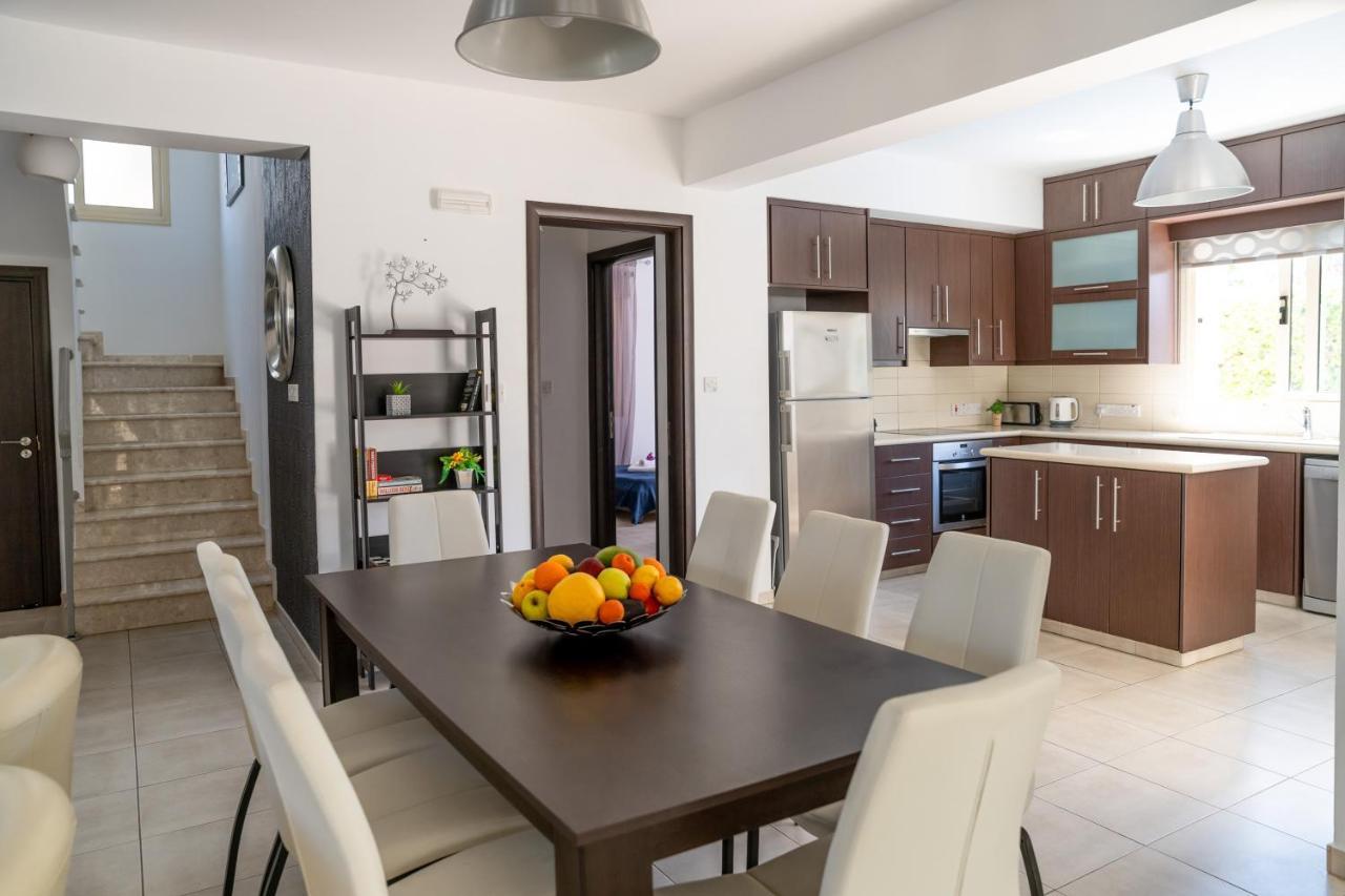 باراليمني Palm Villa Ekaterina 4 Bdrm المظهر الخارجي الصورة