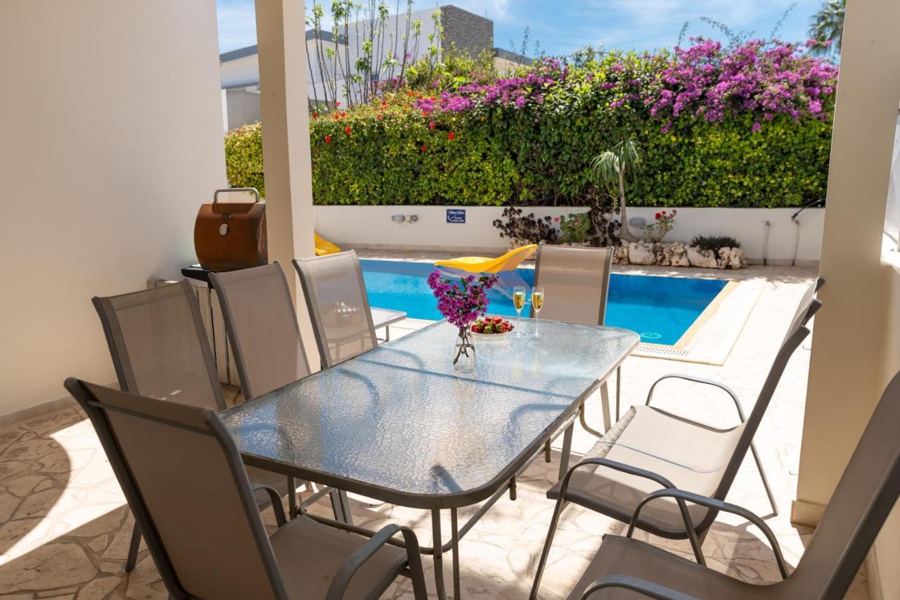 باراليمني Palm Villa Ekaterina 4 Bdrm المظهر الخارجي الصورة