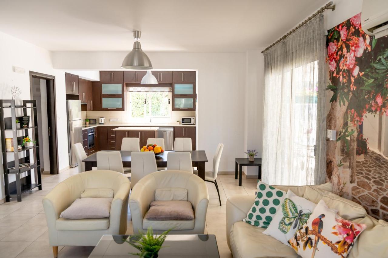 باراليمني Palm Villa Ekaterina 4 Bdrm المظهر الخارجي الصورة
